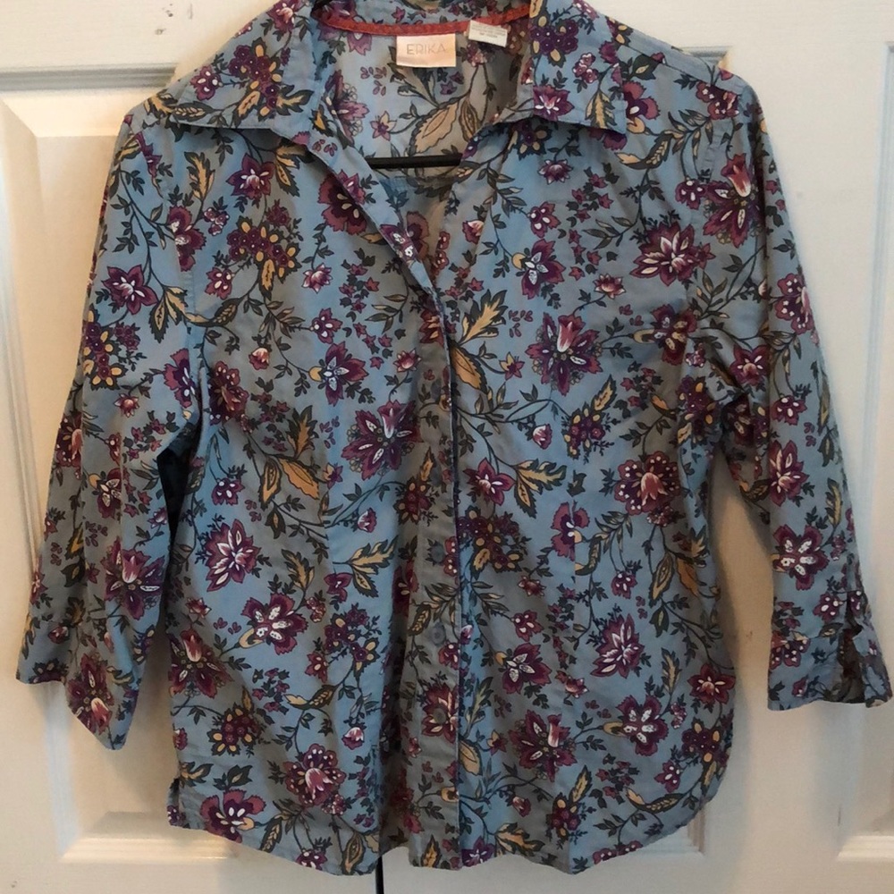 Women’s button-up